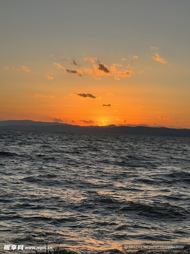 海上日落美景