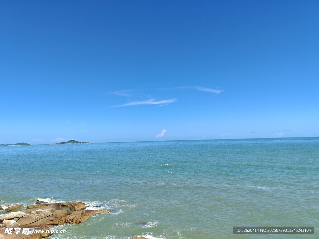 碧海蓝天海岸风光