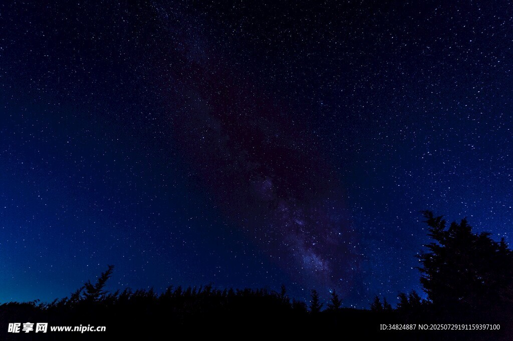 夜空下的璀璨星河