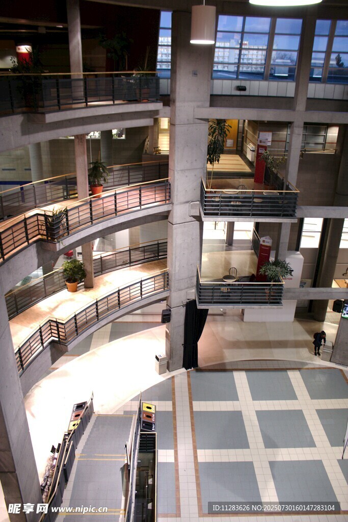 现代多层建筑内部空间景观