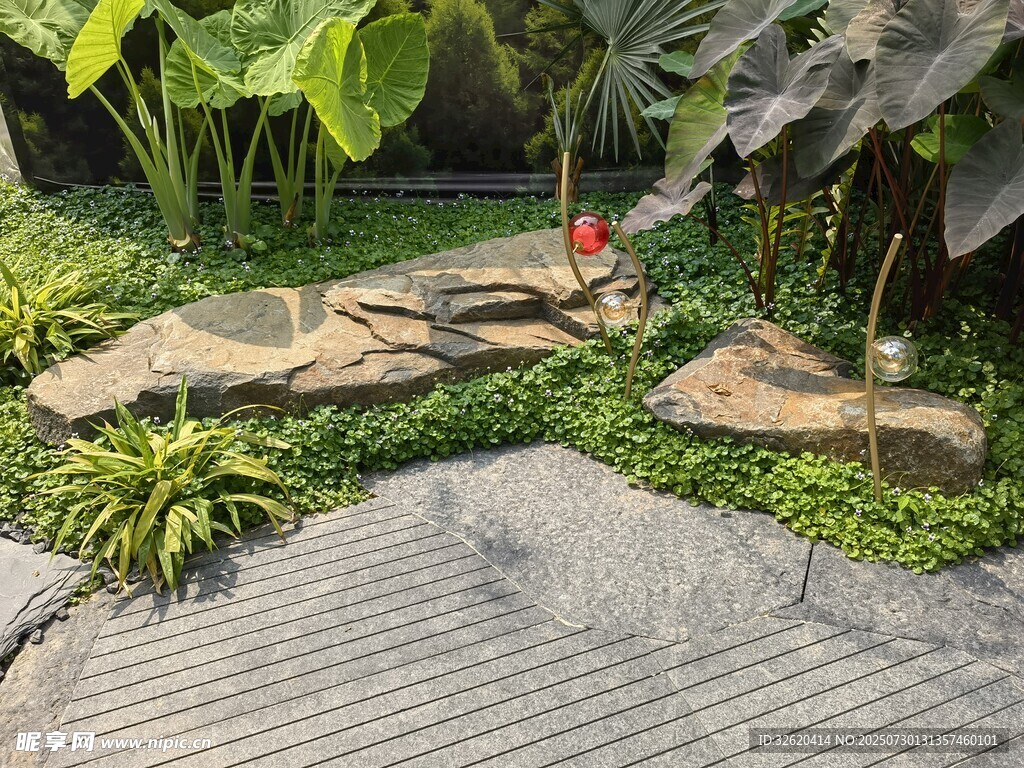 日式庭院石径绿植景观