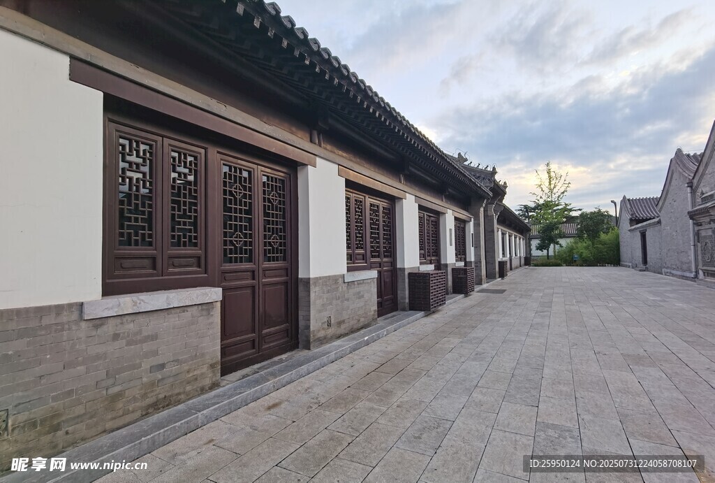 中式古巷建筑