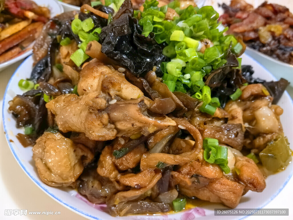 美味干锅鸡