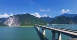 壮丽跨江大桥与山水美景紫坪铺水