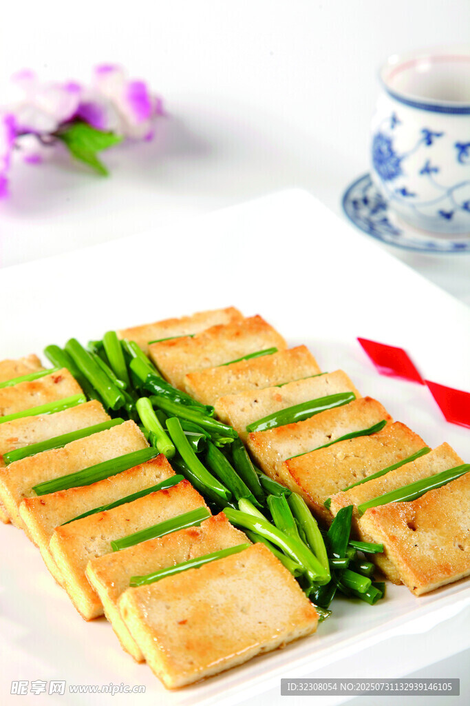 韭菜镶豆腐