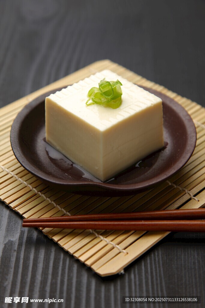 精致豆腐配筷 