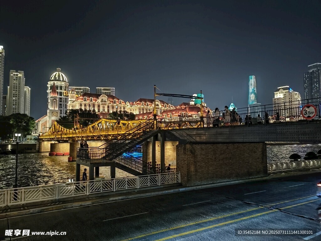 天津海河夜景