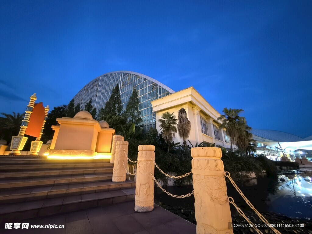 夜幕下的建筑景观
