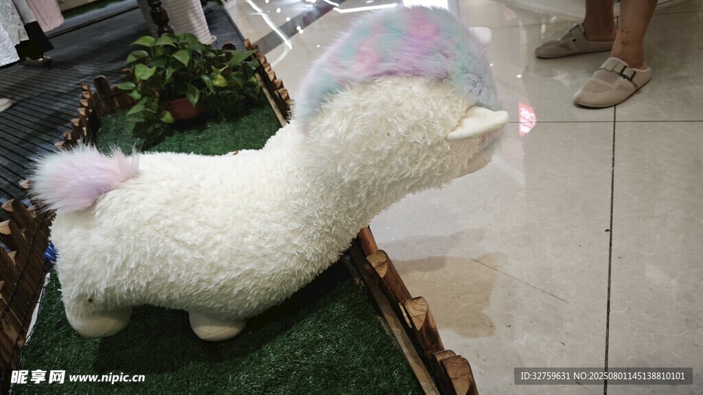 可爱毛绒独角兽玩偶
