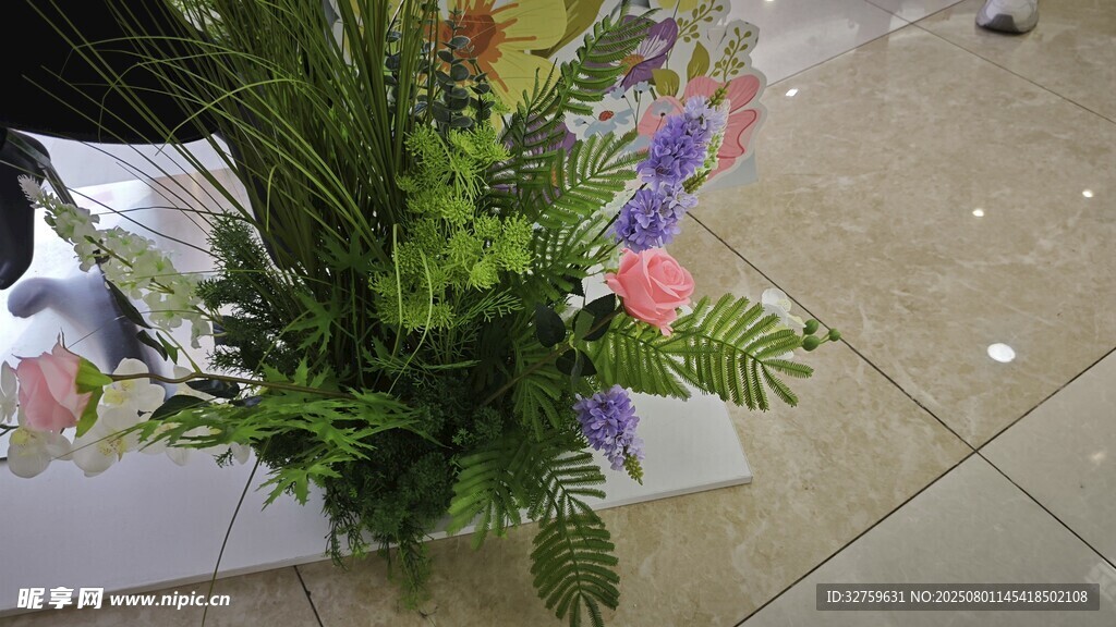 多彩花卉组合