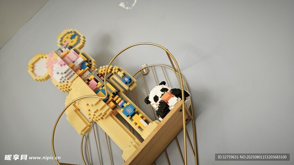 可爱儿童玩具组合展示