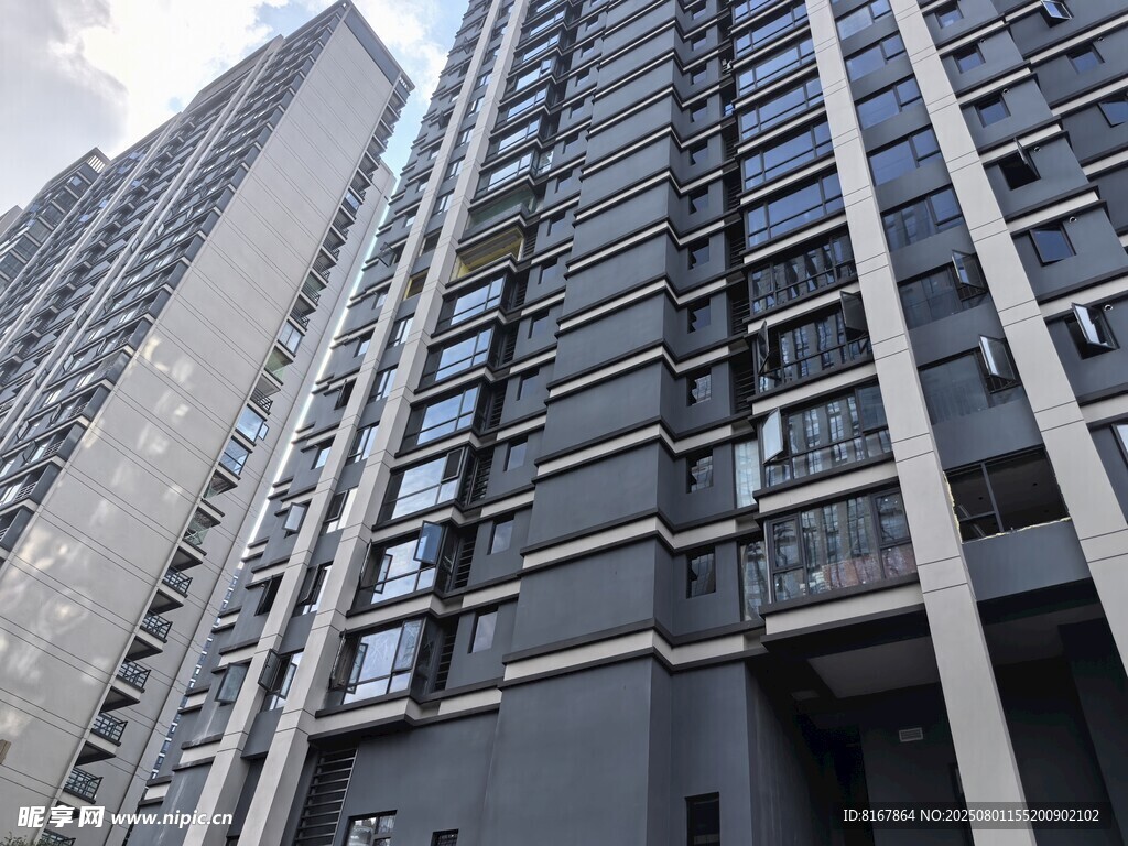 现代高层住宅楼外观