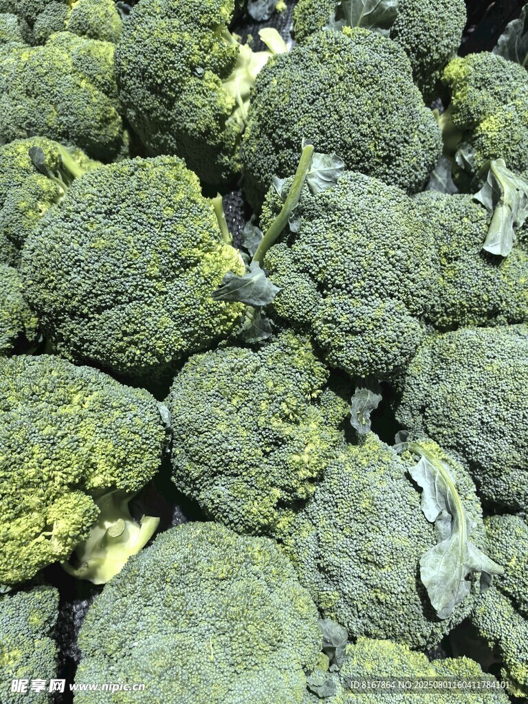 新鲜西兰花堆叠