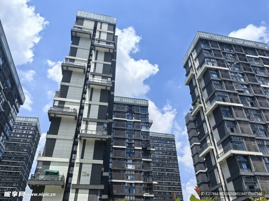 现代高层公寓建筑外观