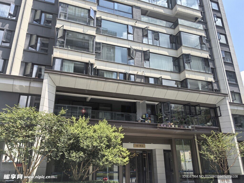 现代风格高层住宅外观