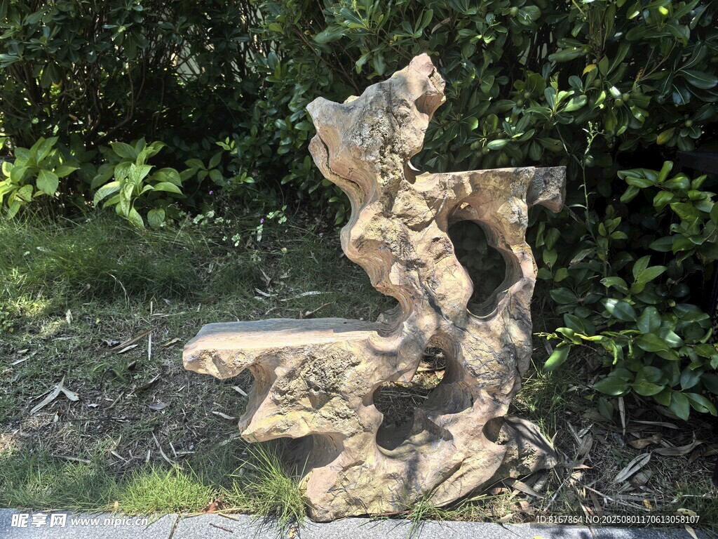 古典风格人物喷泉雕塑