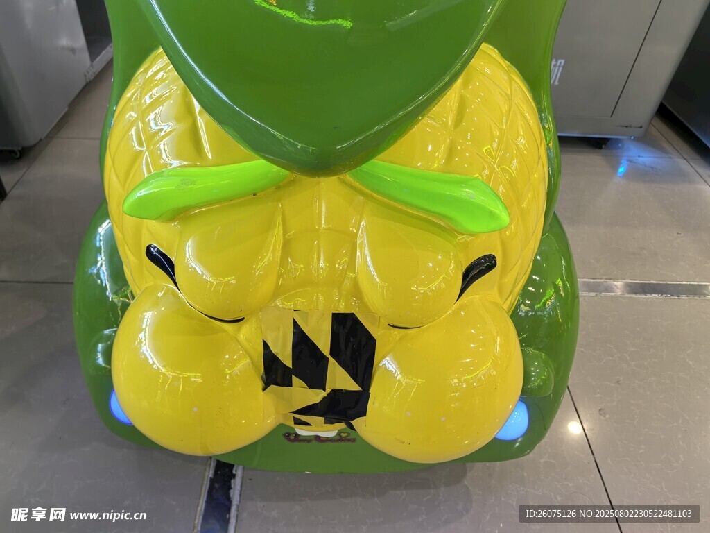 黄色卡通造型儿童摇摇车