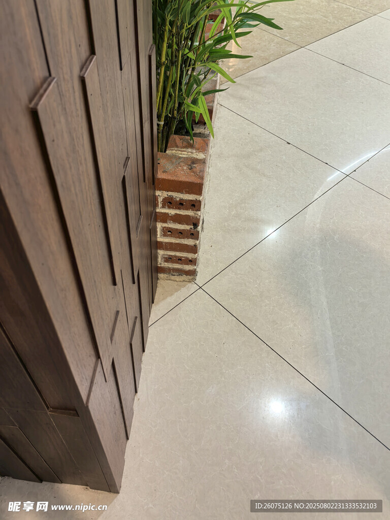 现代简约风格室内地面一角