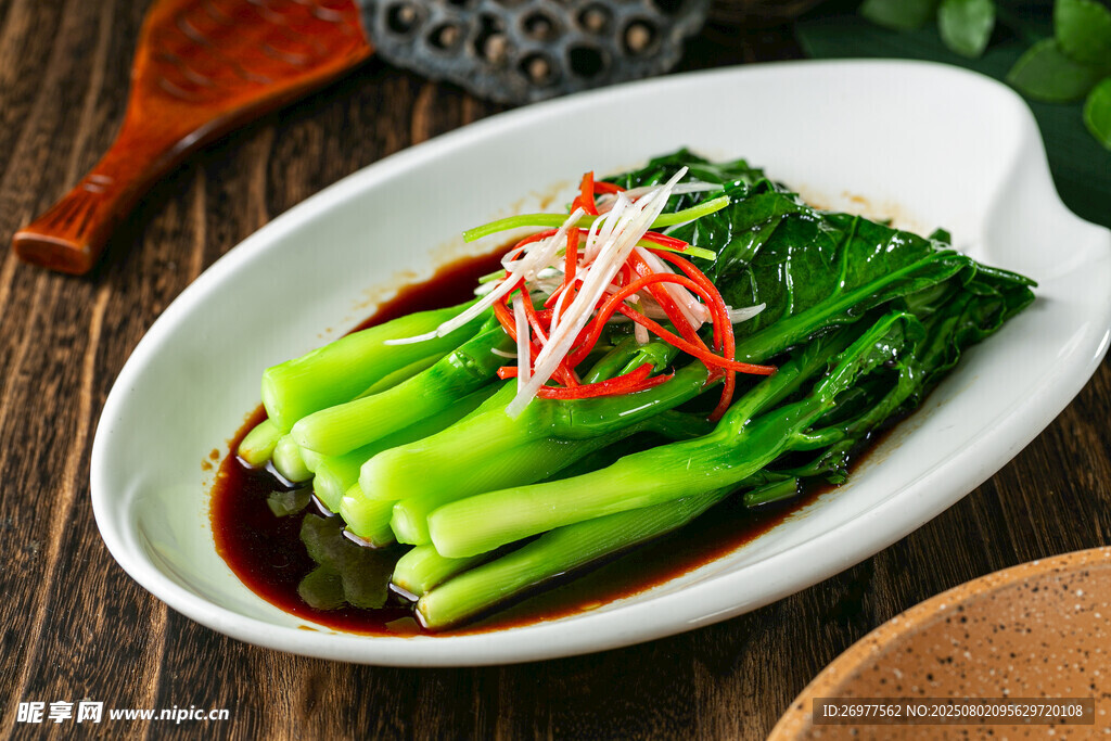 白盘清炒青菜