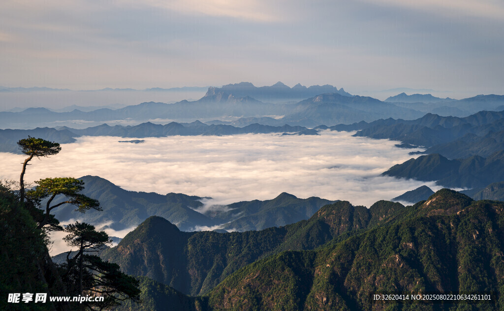 山间云海美景