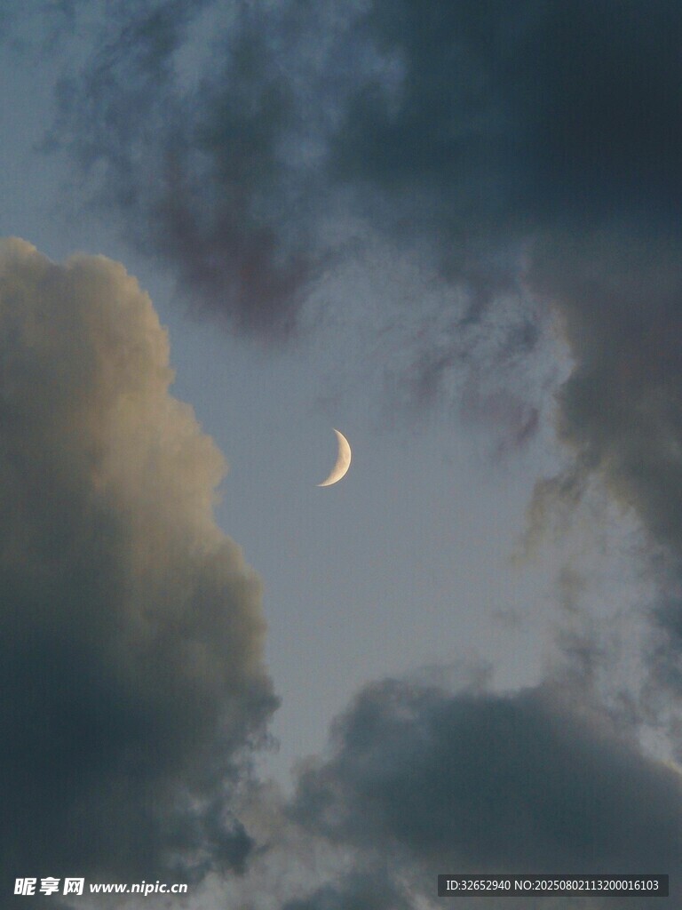 月亮弯月