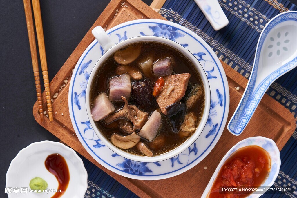 美味瓦罐汤 营养又滋补