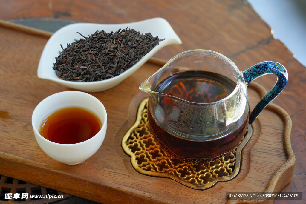 六堡茶茶艺与泡茶