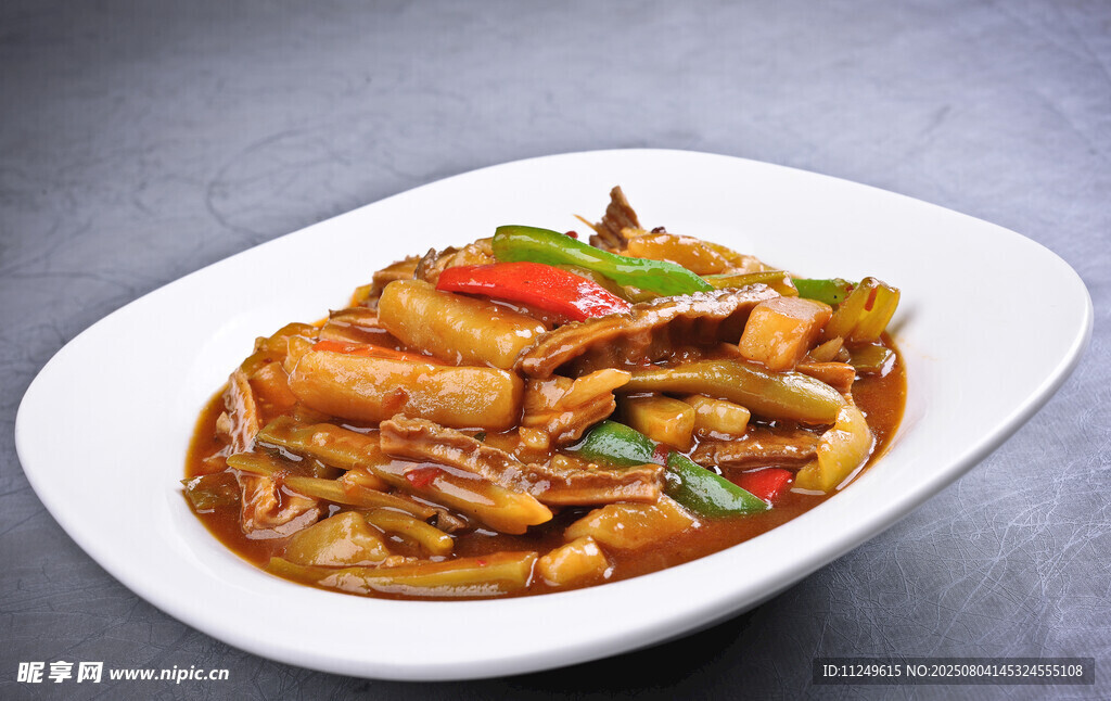酸菜土豆焖肥肠