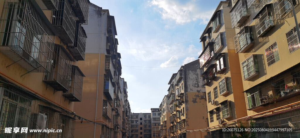 老旧居民楼景象
