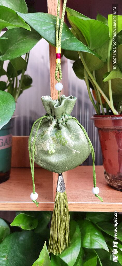 绿植与古风香囊