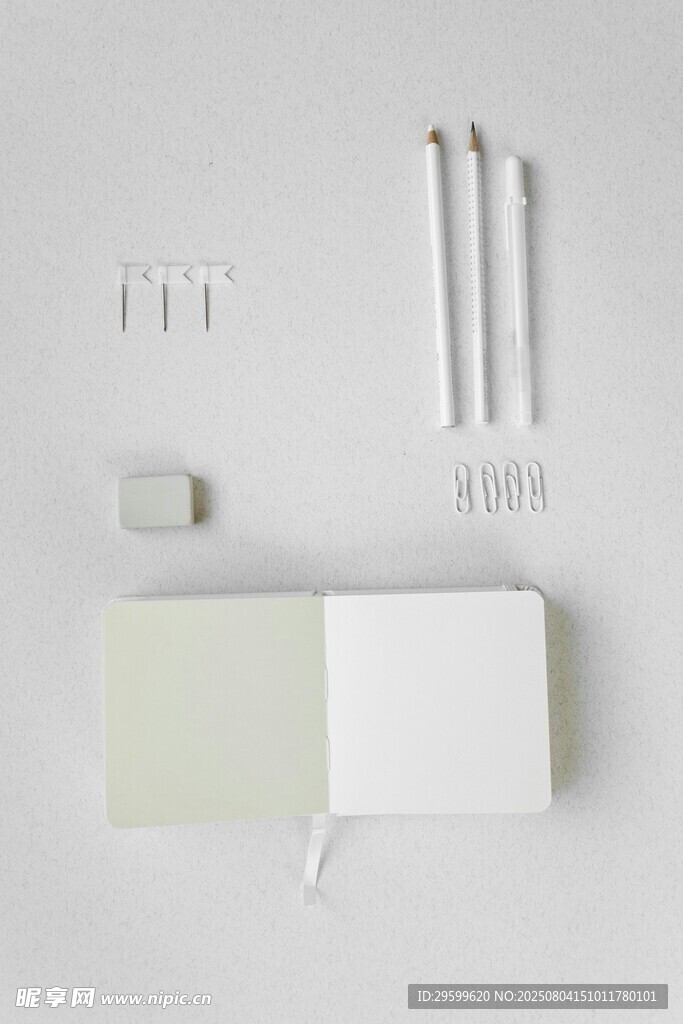 简约文具组合展示