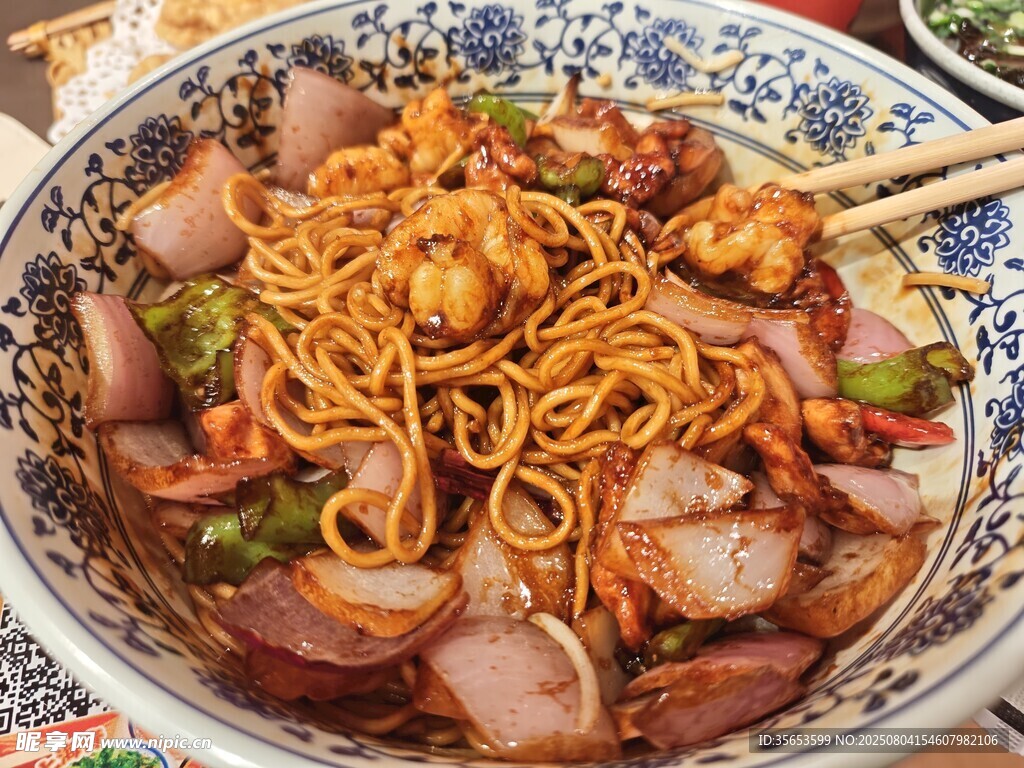 虾仁鸡丁拌面
