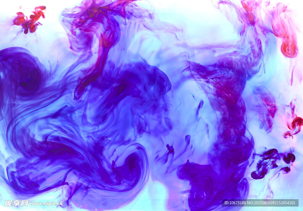 梦幻紫色水墨烟雾景象