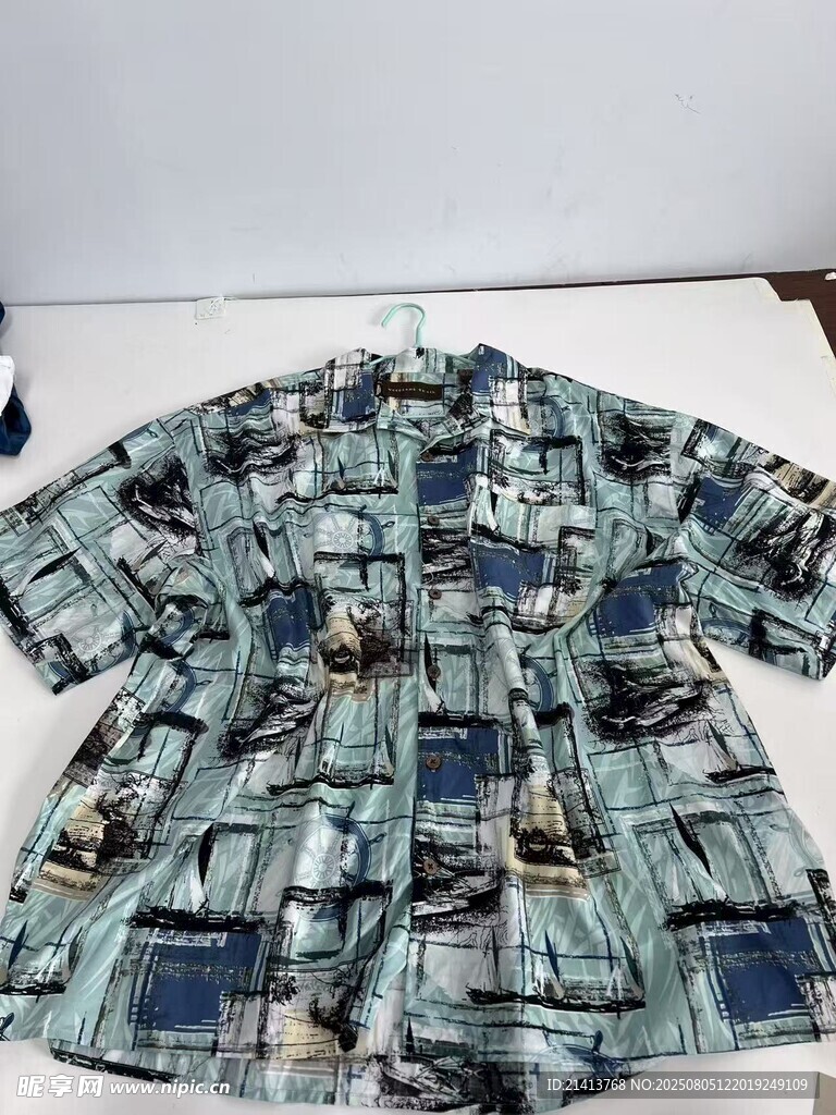 复古图案印花衬衫