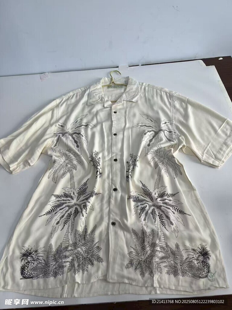 印花短袖衬衫展示