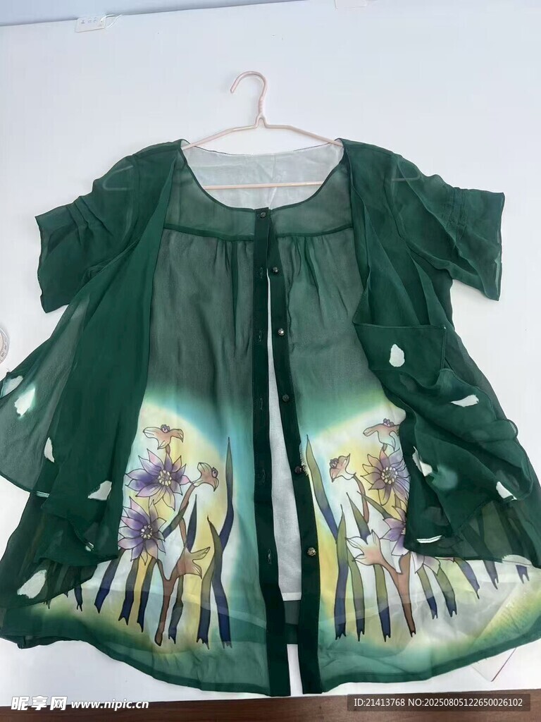 绿色印花女童短袖上衣