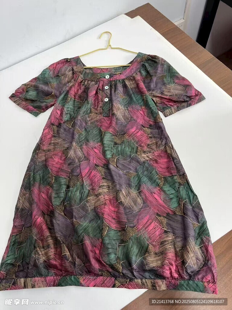 复古印花短袖连衣裙