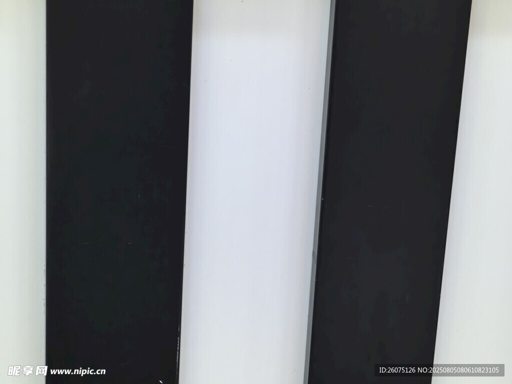 黑白条纹结构展示