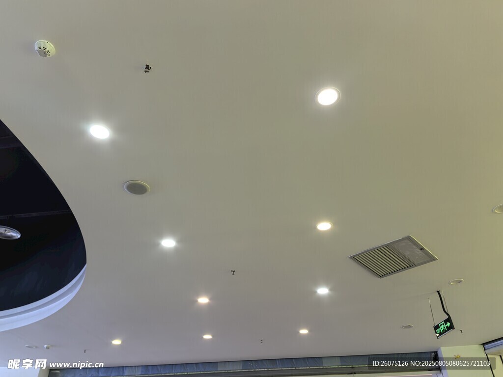 室内天花板嵌入式照明设计