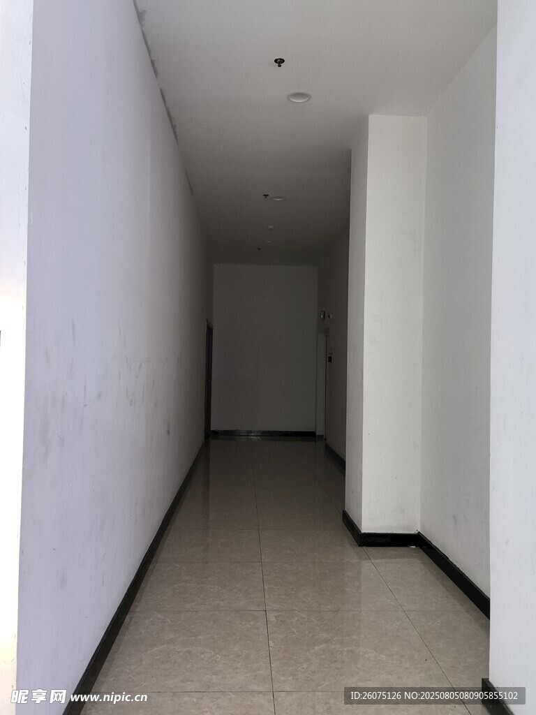 空旷走廊室内空间展示