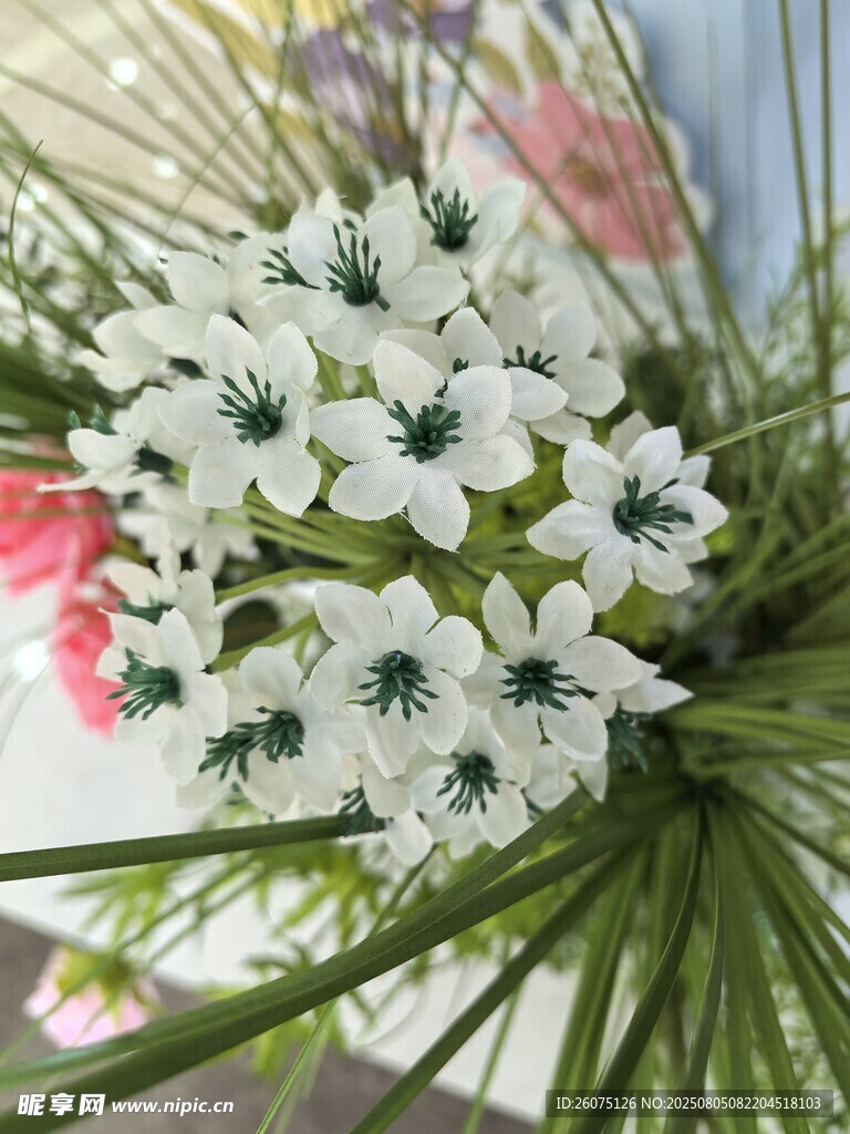 清新雅致仿真花卉静物图