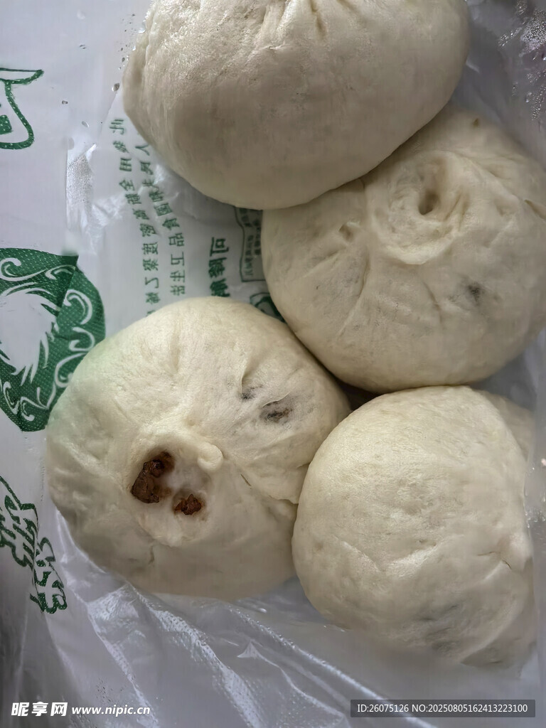 新鲜美味的手工大包子