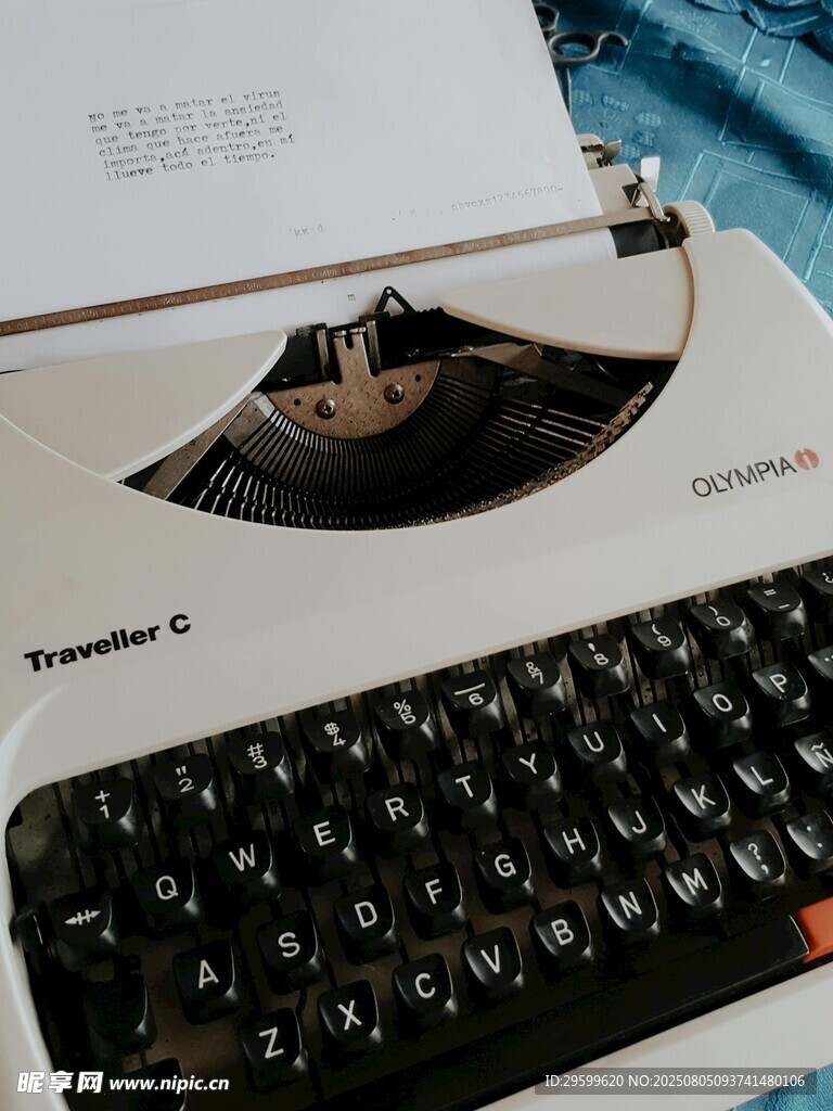 复古打字机特写