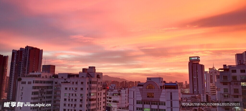 城市绚丽晚霞景观