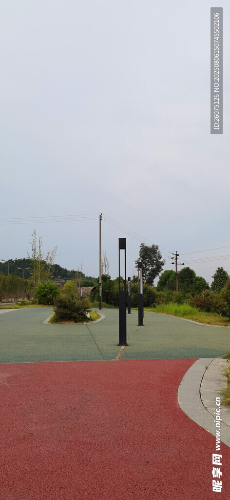 户外红色步道