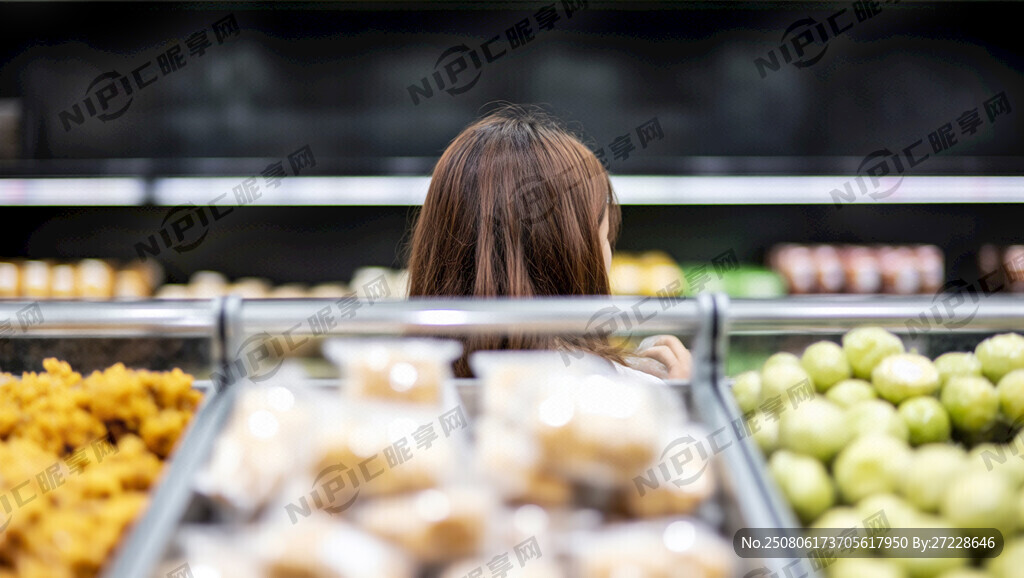 超市散称零食的一角