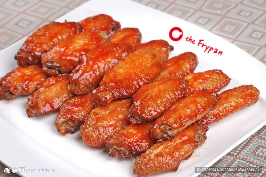 美味烤鸡翅摆盘精致