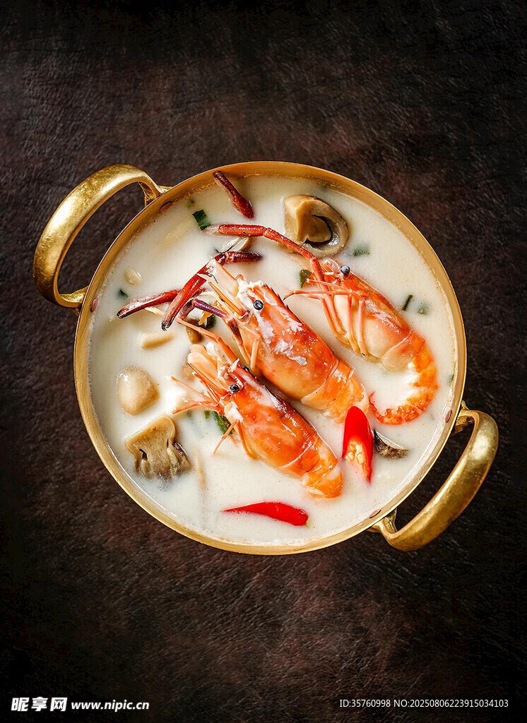 海鲜拼盘尽显海味风情