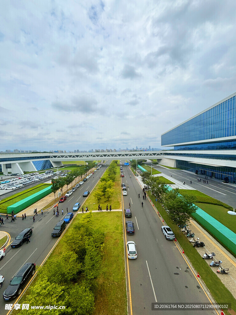 城市高架桥交通景观