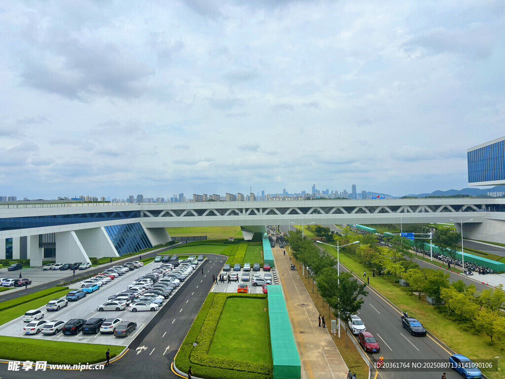 城市高架桥及周边景观